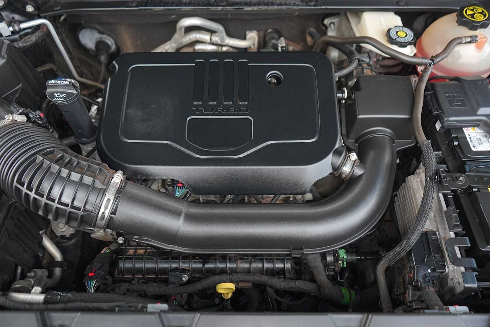 Used 2023 GMC Acadia SLT FWD image 9