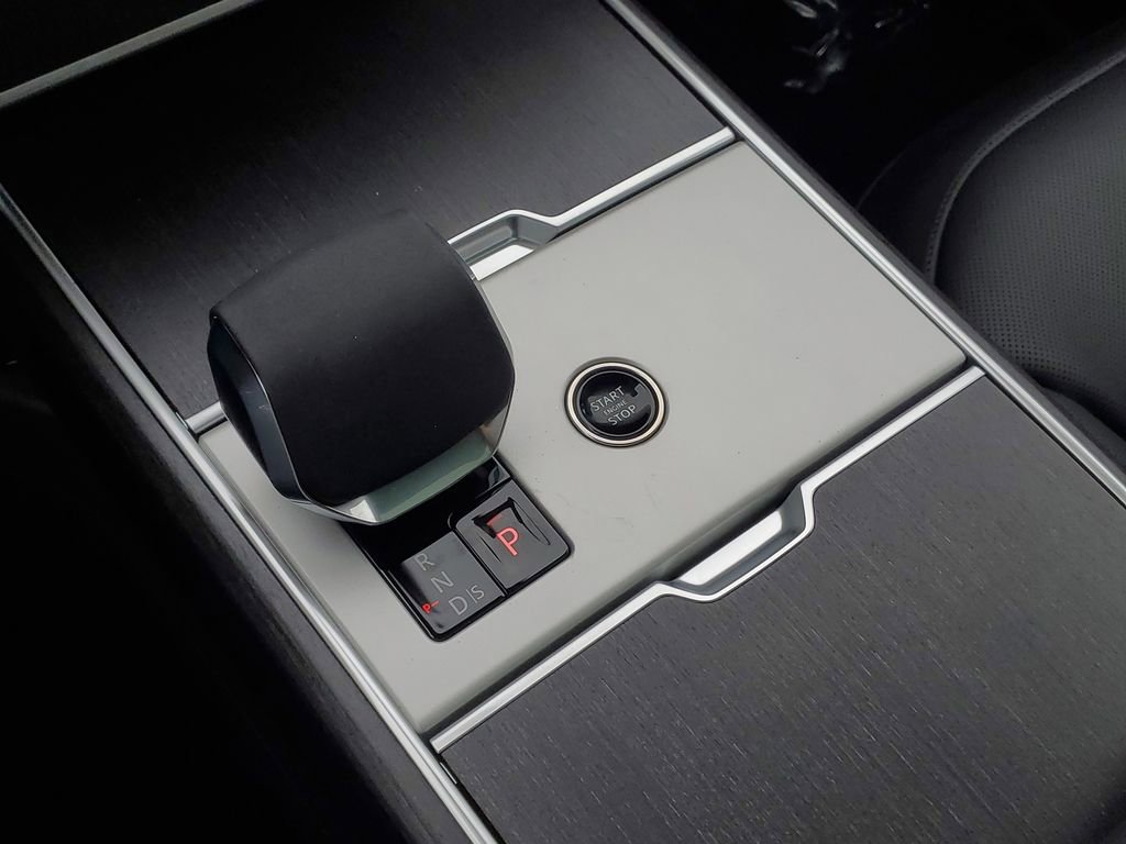 New 2026 Land Rover Range Rover SE image 22