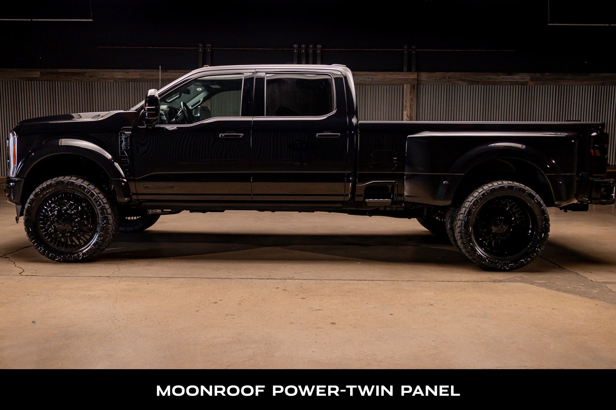 Used 2025 Ford F450 Platinum w/ FX4 Off-Road Package image 6