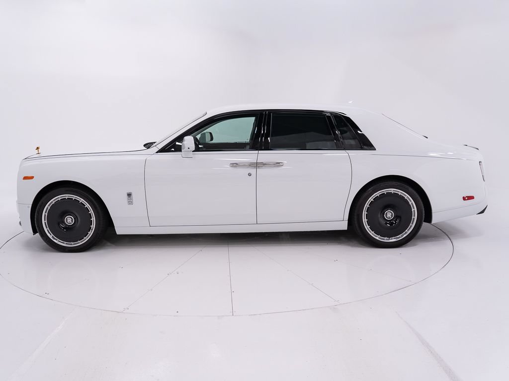 Certified 2023 Rolls-Royce Phantom Sedan RWD image 2