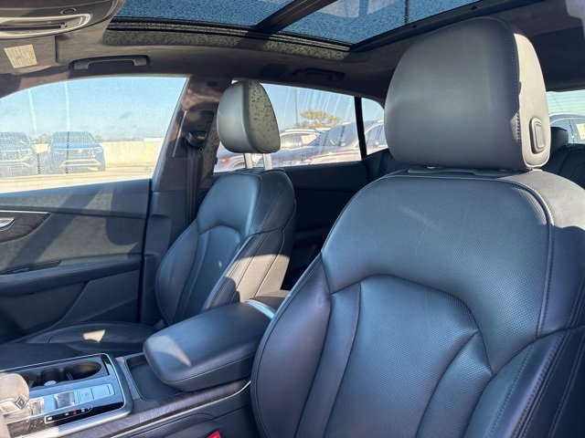 Used 2019 Audi Q8 Prestige w/ Luxury Package image 14