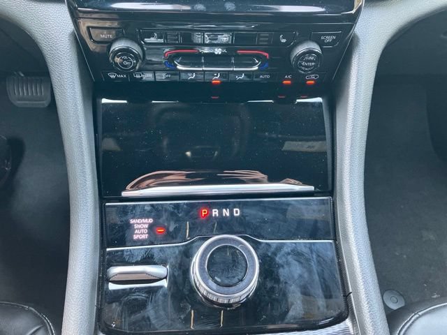 Used 2025 Jeep Grand Cherokee Limited AWD/4WD image 15