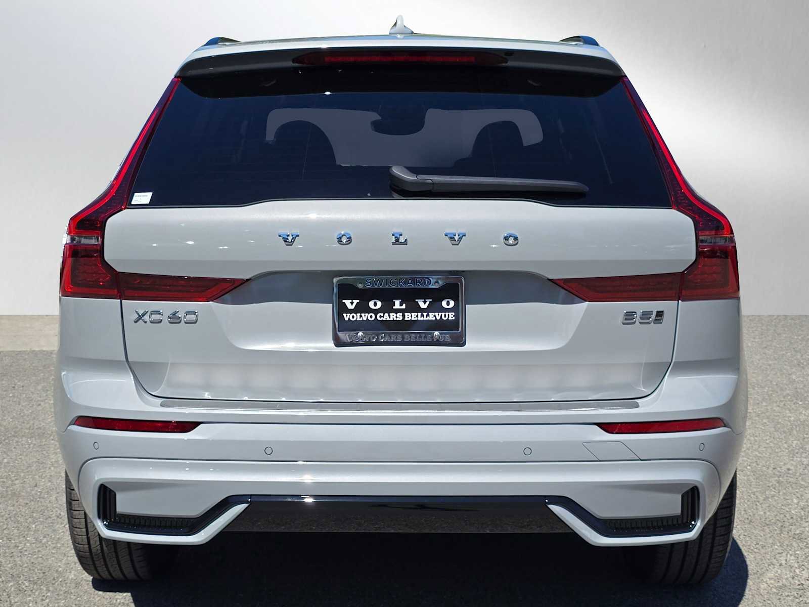 New 2026 Volvo XC60 B5 Core w/ Climate Package AWD/4WD image 4