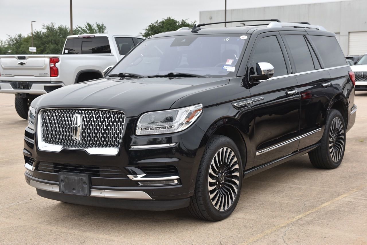 Used 2019 Lincoln Navigator Black Label w/ Cargo Package AWD/4WD image 2