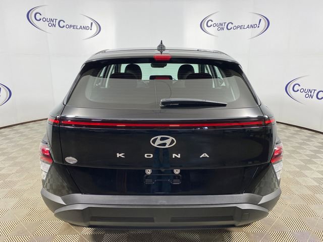 Used 2024 Hyundai Kona SE image 4