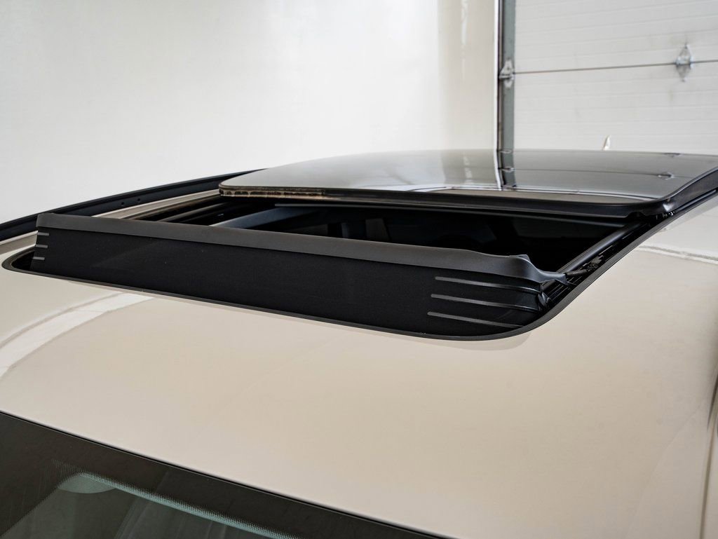 Used 2021 Audi e-tron Premium w/ Convenience Plus Package AWD/4WD image 14