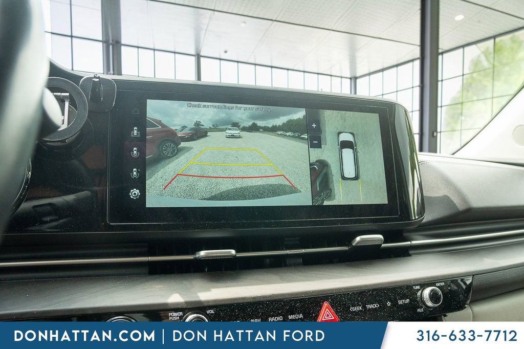 Used 2022 Kia Carnival SX FWD image 8