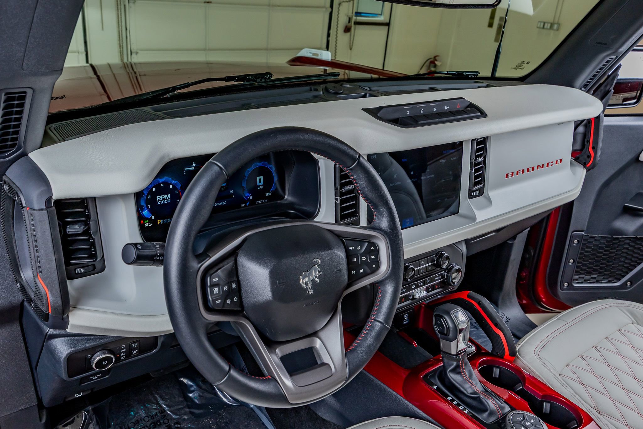 Used 2025 Ford Bronco Heritage Edition AWD/4WD image 17