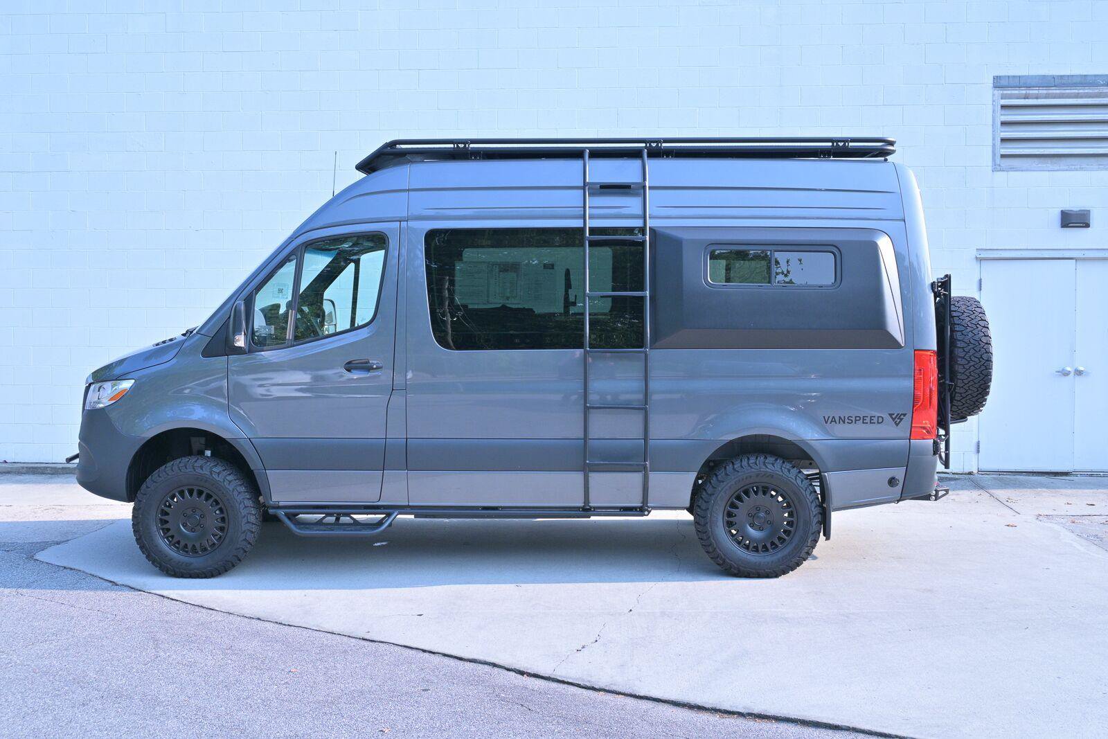Used 2025 Mercedes-Benz Sprinter 2500 image 5