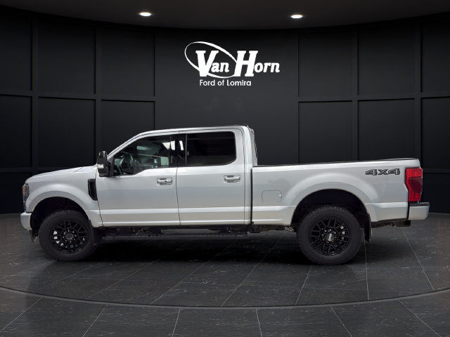 Used 2022 Ford F250 Lariat w/ Black Appearance Package AWD/4WD image 4