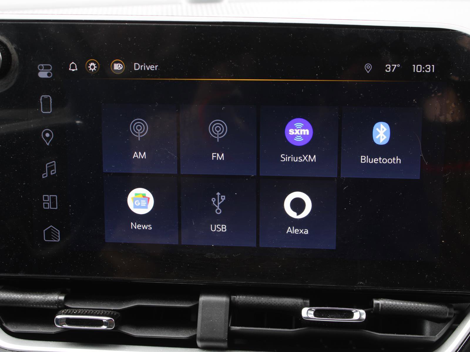 Used 2025 Chevrolet Equinox LT w/ Midnight Edition image 13