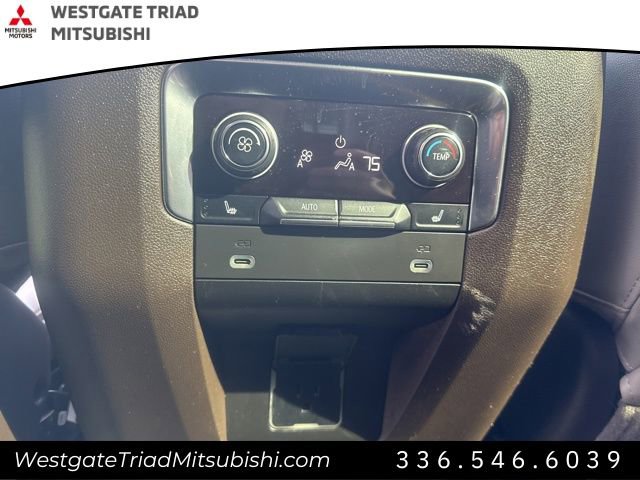 Used 2022 Chevrolet Suburban Z71 w/ Z71 Off-Road Package image 24