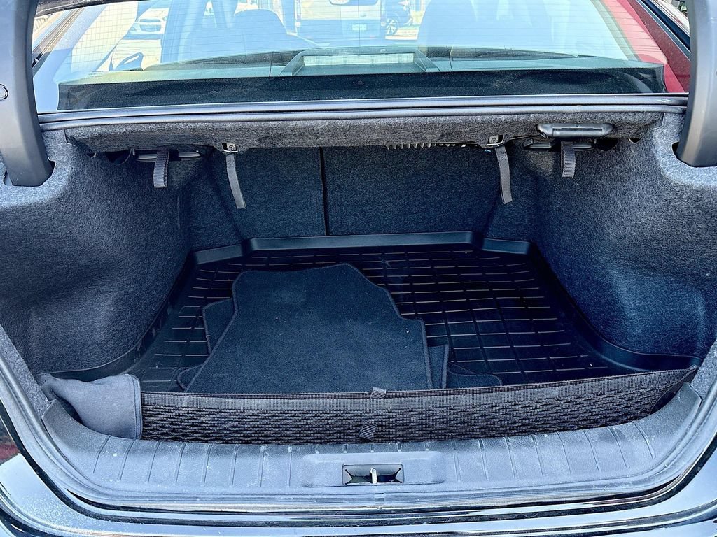 Used 2023 Nissan Maxima Platinum w/ Sport Mat Group FWD image 27