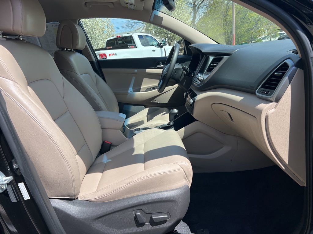 Used 2017 Hyundai Tucson SE Plus AWD/4WD image 29