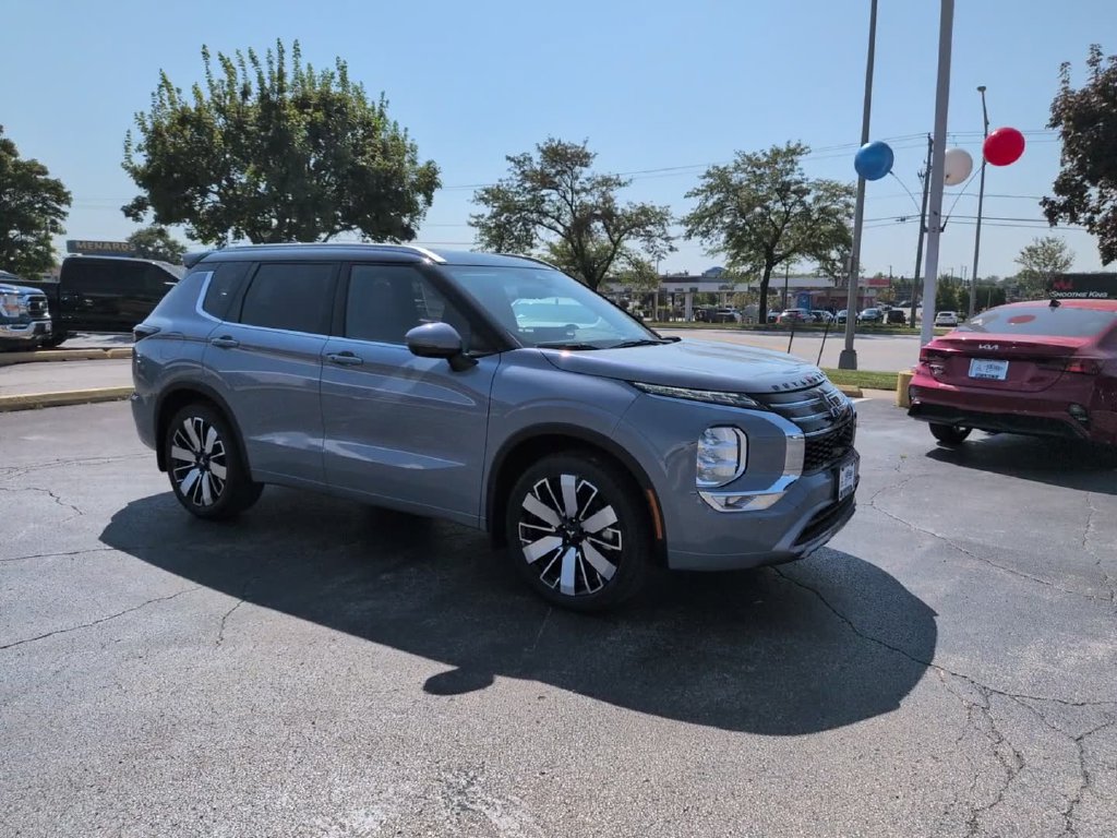 New 2026 Mitsubishi Outlander SEL FWD image 3