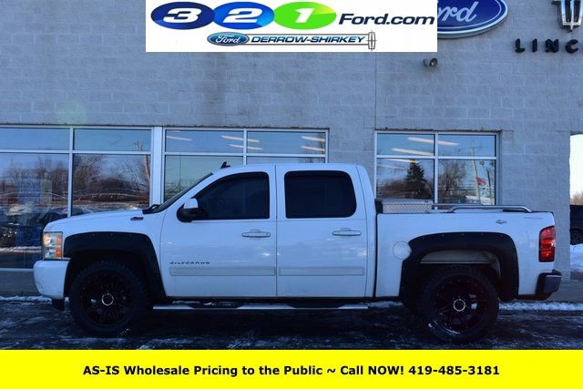 Used 2010 Chevrolet Silverado 1500 LTZ w/ Convenience Package image 2