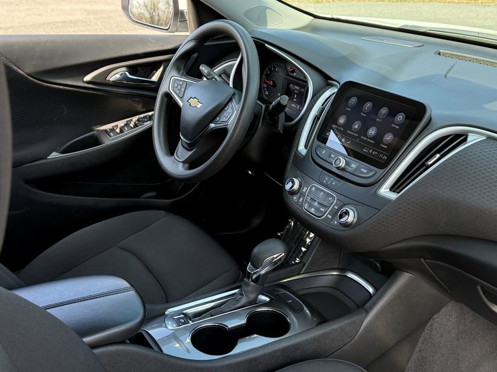 Used 2023 Chevrolet Malibu LT image 8