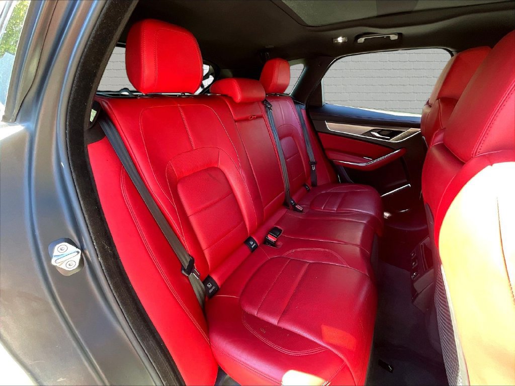 Used 2024 Jaguar F-PACE R-Dynamic S AWD/4WD image 18