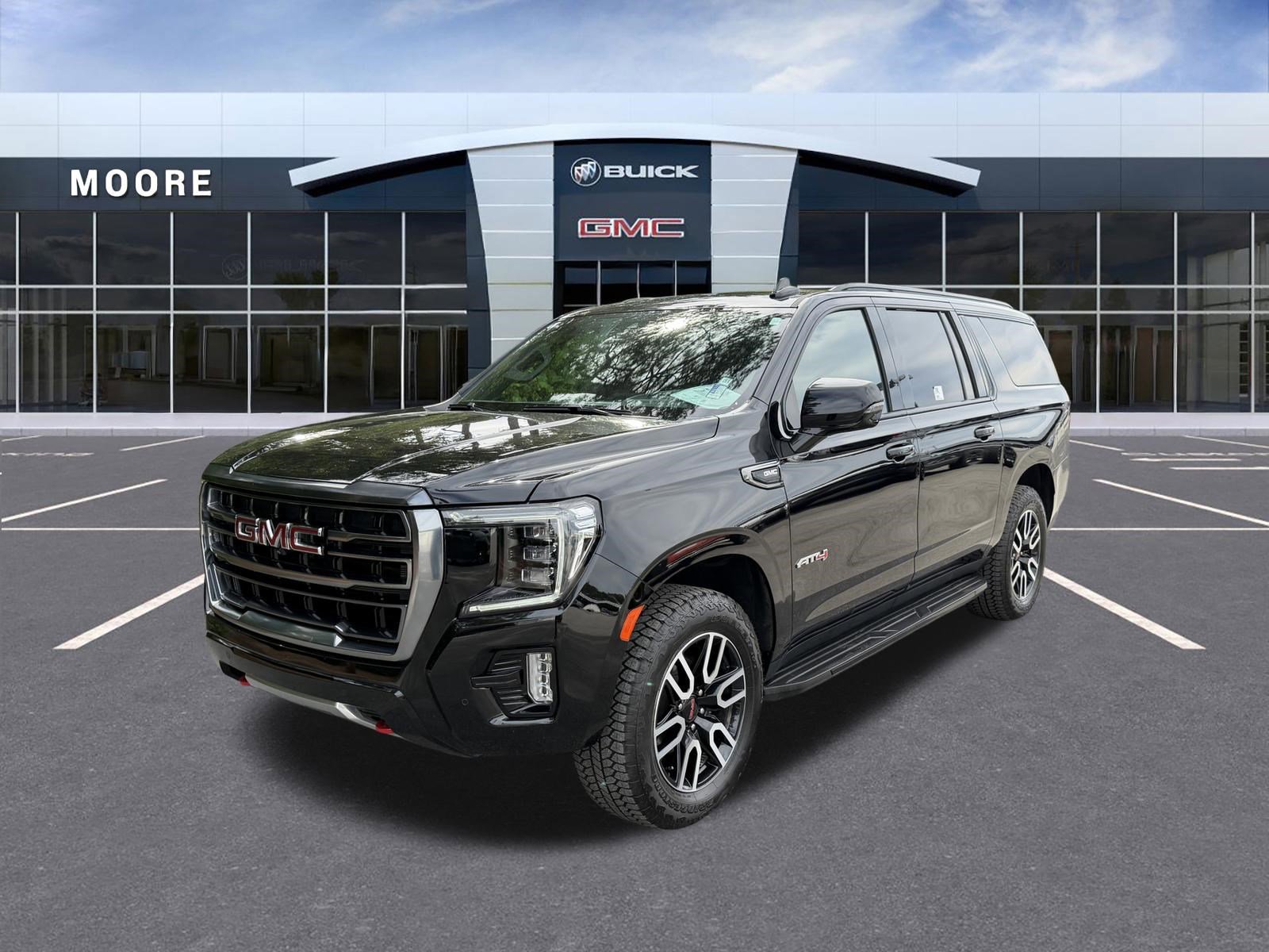 Used 2024 GMC Yukon XL AT4 w/ Technology Package AWD/4WD image 7