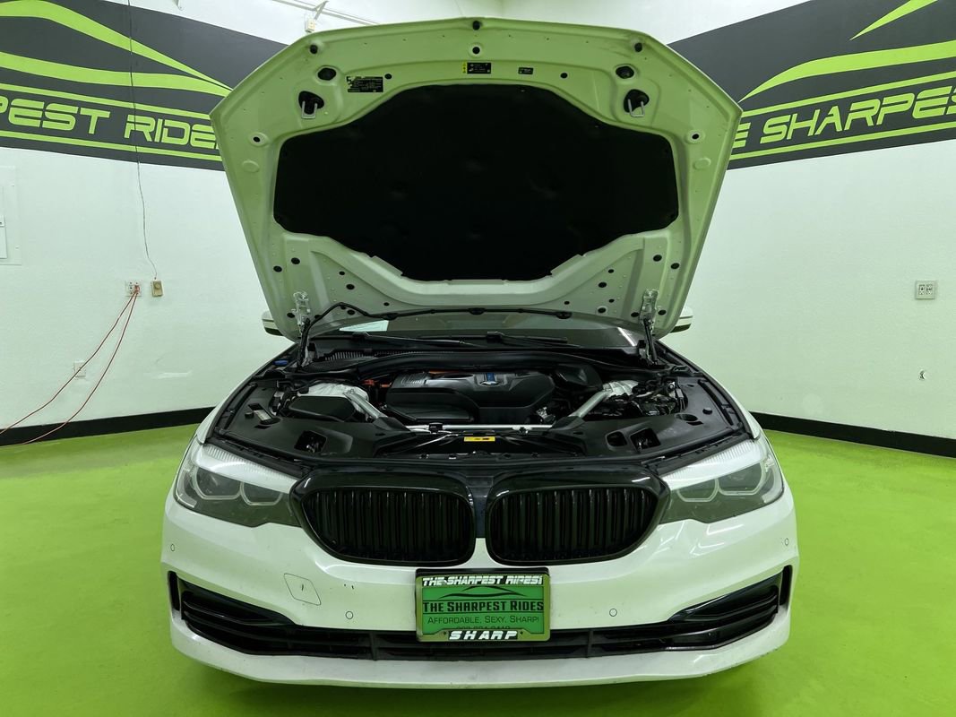 Used 2019 BMW 530e xDrive w/ Convenience Package AWD/4WD image 4