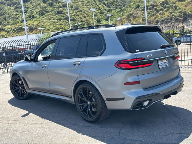 Used 2023 BMW X7 xDrive40i w/ Executive Package image 3
