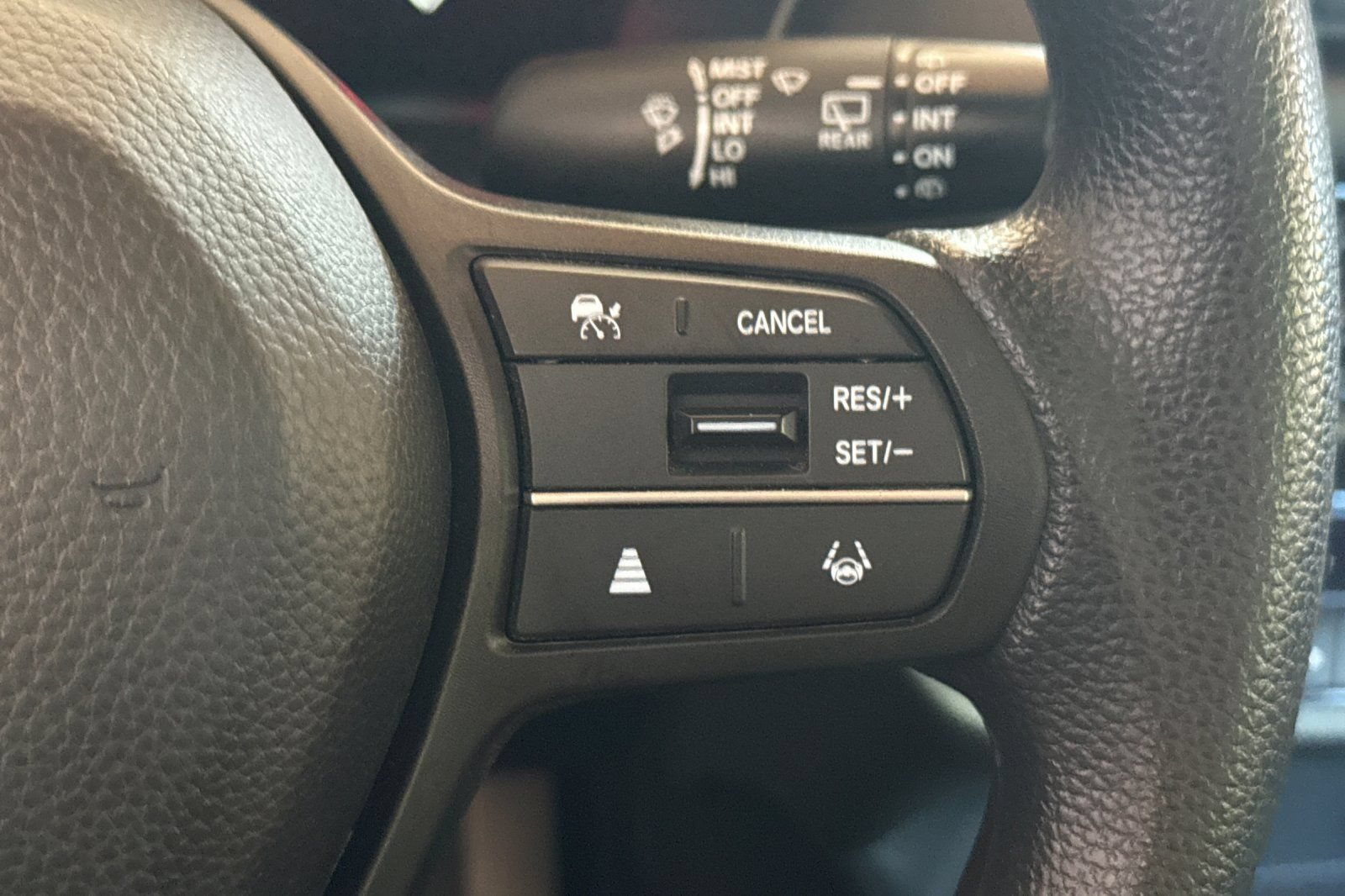 Used 2023 Honda HR-V LX image 31