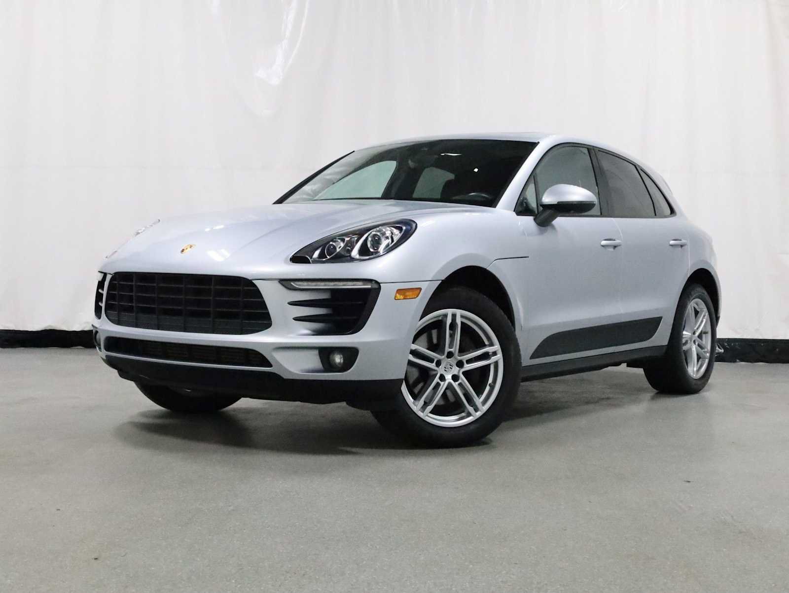 Used 2018 Porsche Macan AWD/4WD video 1