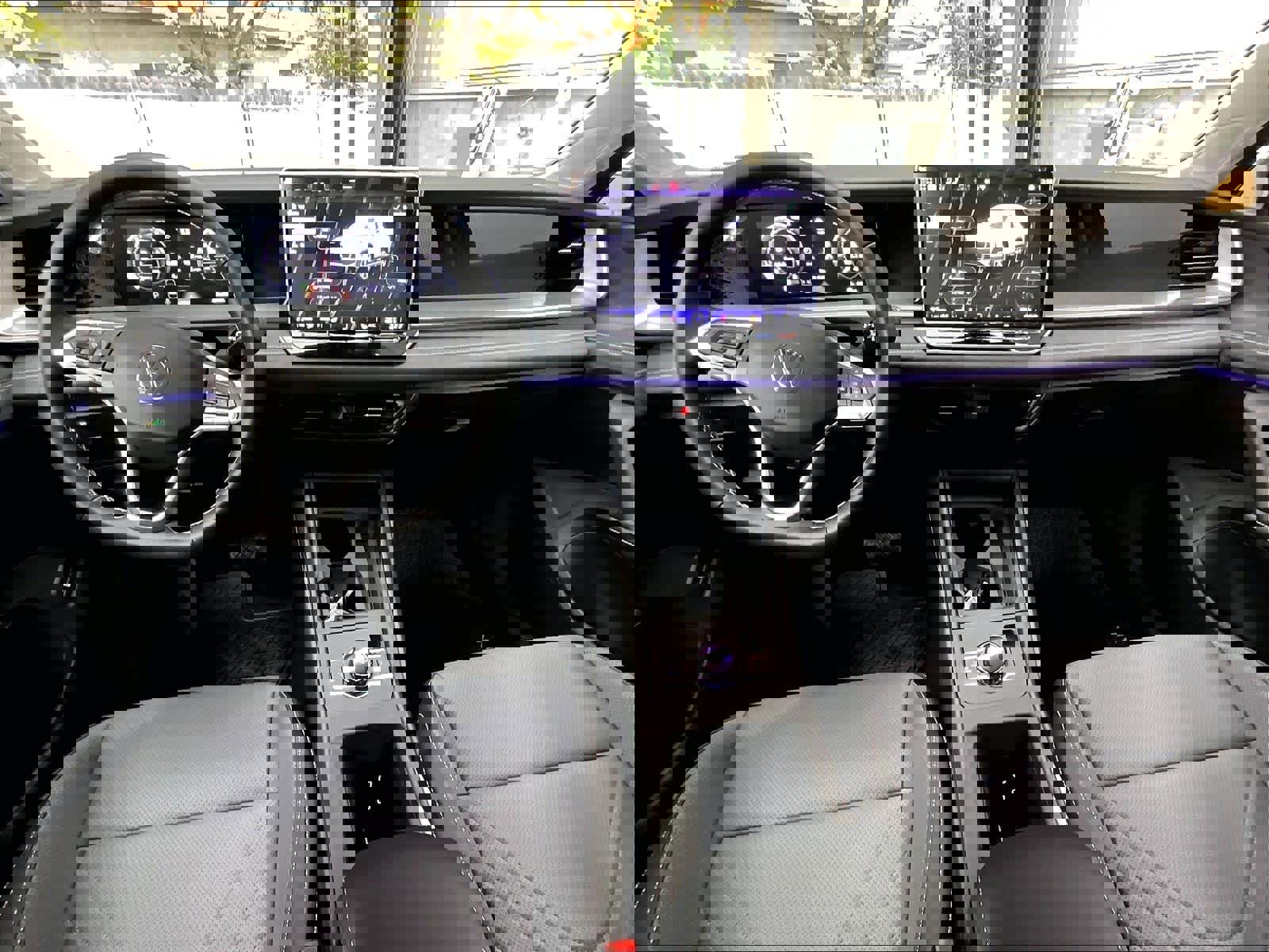 New 2026 Volkswagen Tiguan SE image 7