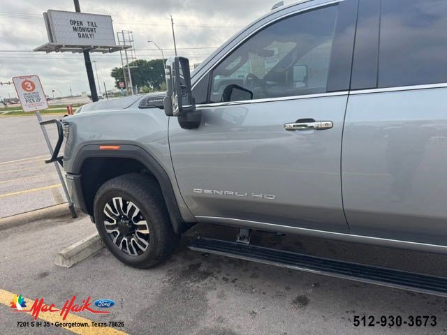 Used 2024 GMC Sierra 2500 Denali Ultimate AWD/4WD image 1