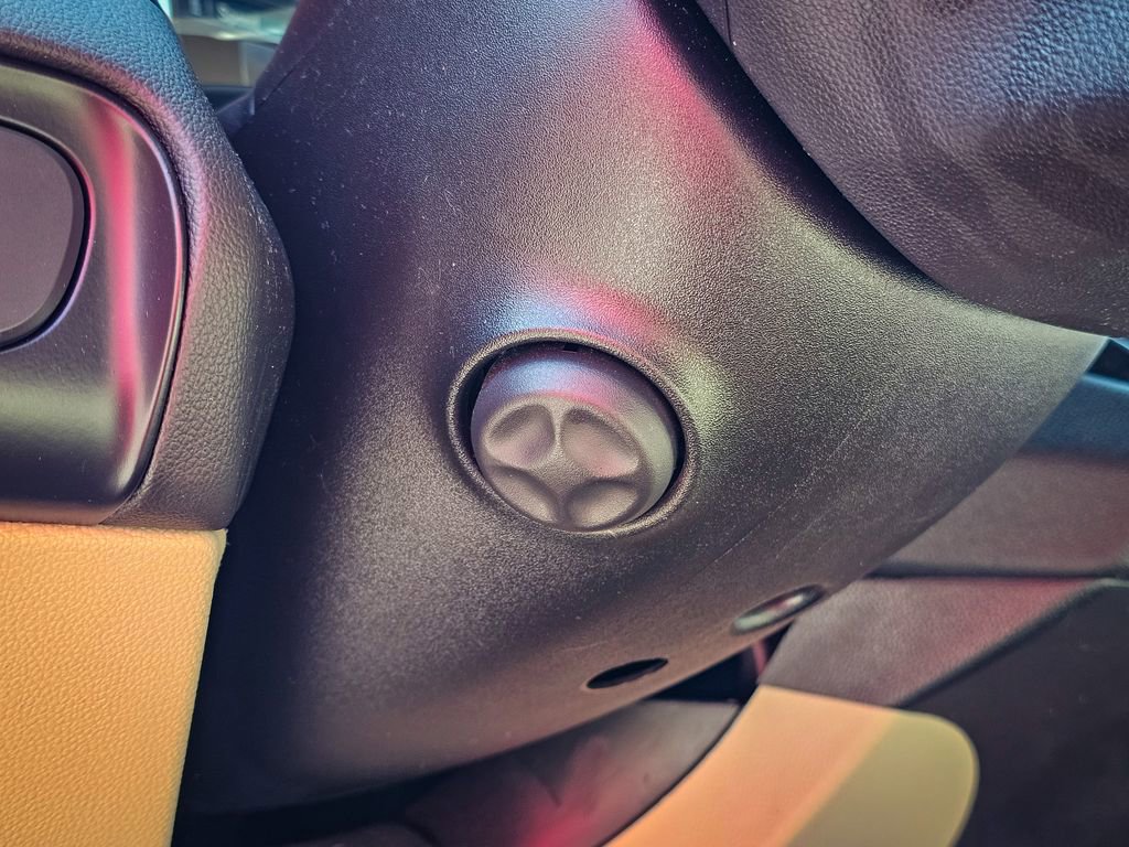 Used 2019 Buick Enclave Premium w/ Experience Buick Package image 16