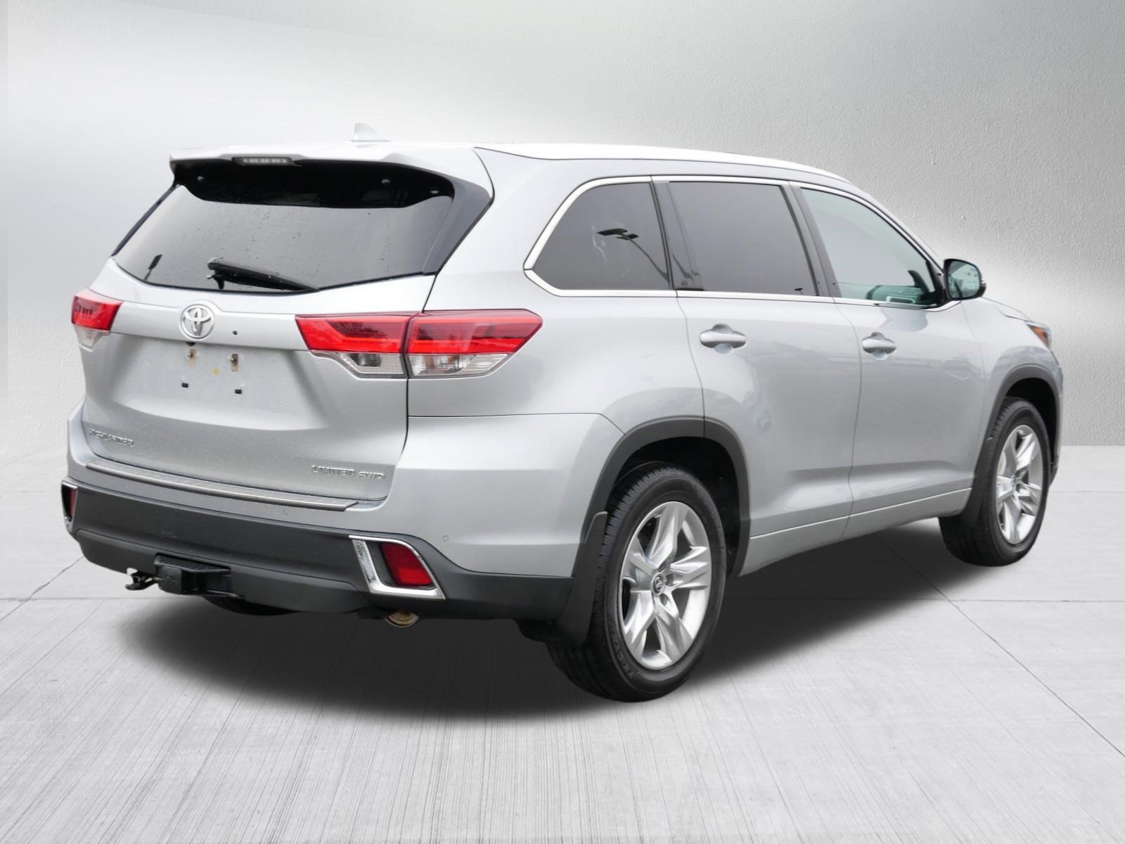 Used 2018 Toyota Highlander Limited image 7
