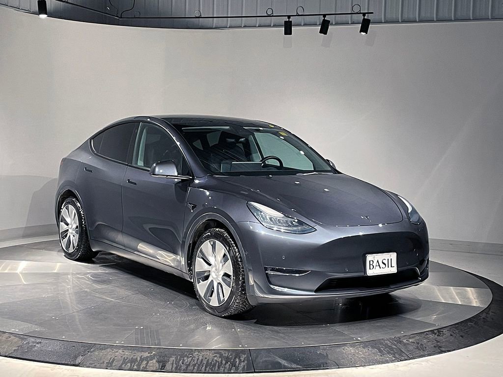 Used 2021 Tesla Model Y Long Range image 35