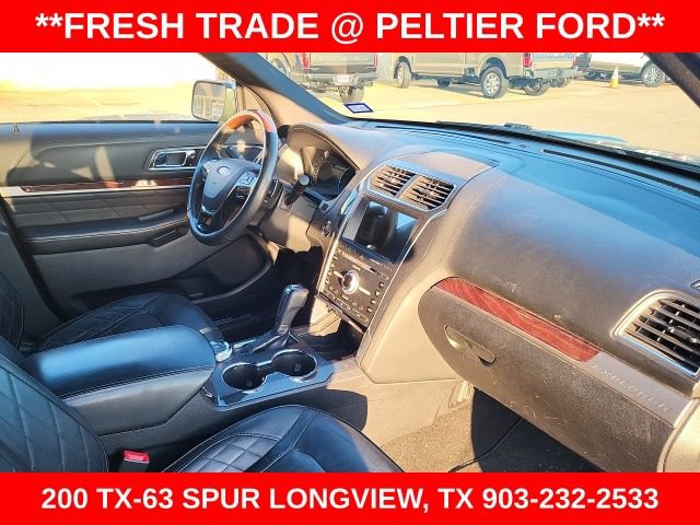 Used 2018 Ford Explorer Platinum AWD/4WD image 35