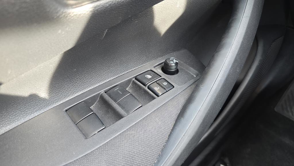 Used 2024 Toyota Corolla LE FWD image 17
