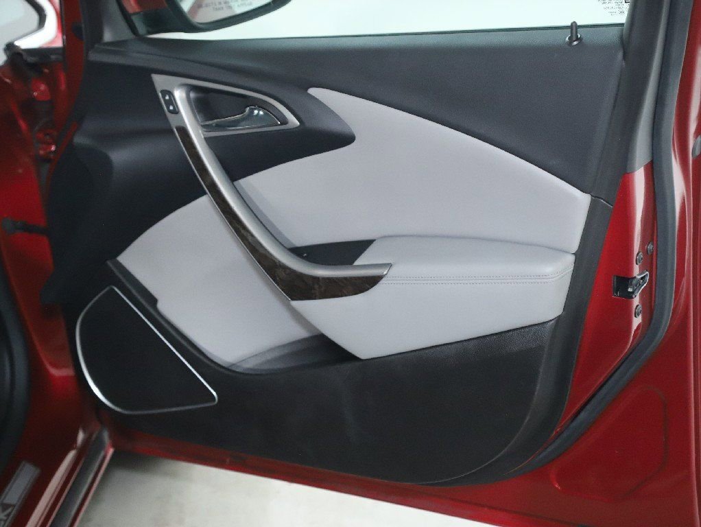 Used 2012 Buick Verano Convenience image 29