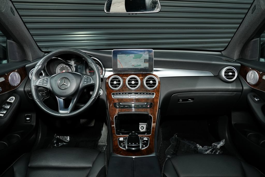 Used 2018 Mercedes-Benz GLC 300 4MATIC image 27