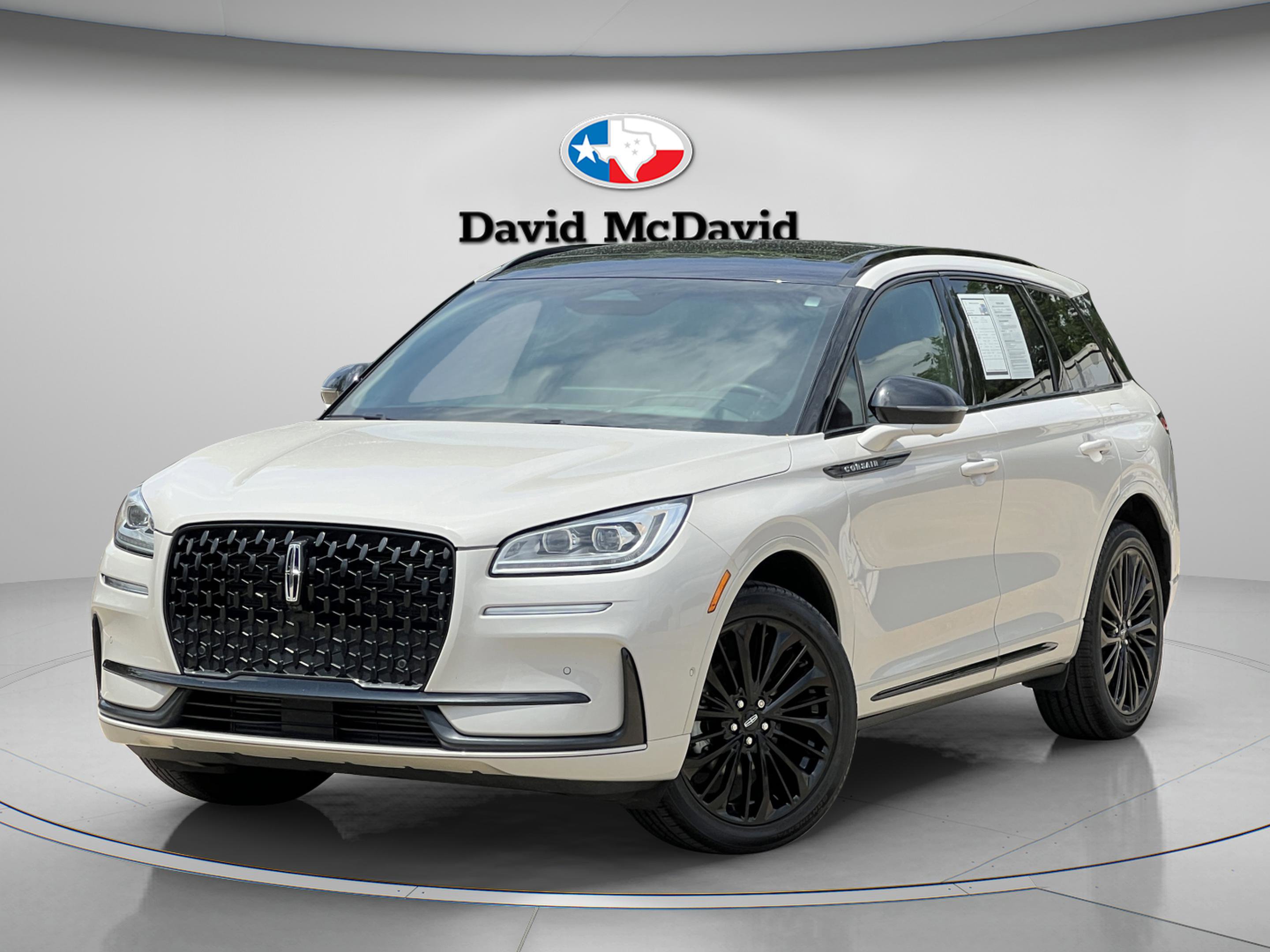 Certified 2023 Lincoln Corsair Reserve w/ Equipment Group 202A AWD/4WD image 2