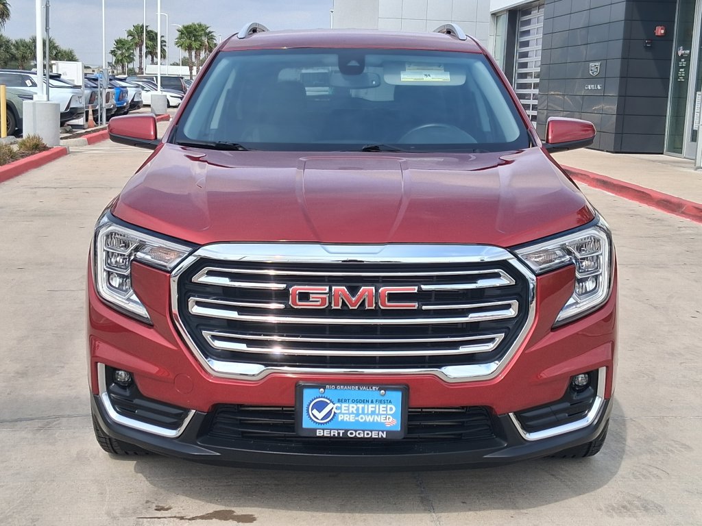 Used 2023 GMC Terrain SLT FWD image 2