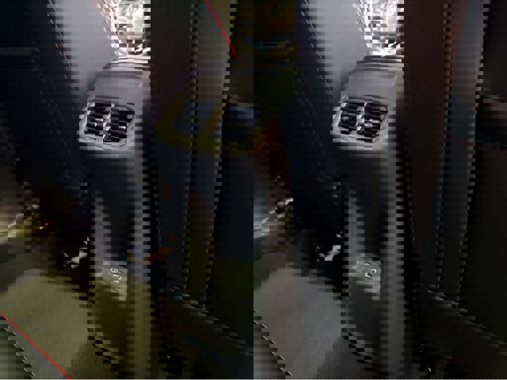 Used 2023 Buick Envision Essence w/ Sport Touring Package image 31