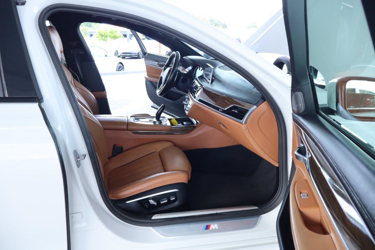 Used 2016 BMW 750i RWD image 36