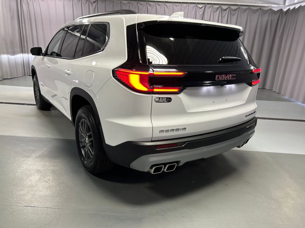 Used 2025 GMC Acadia Elevation image 5