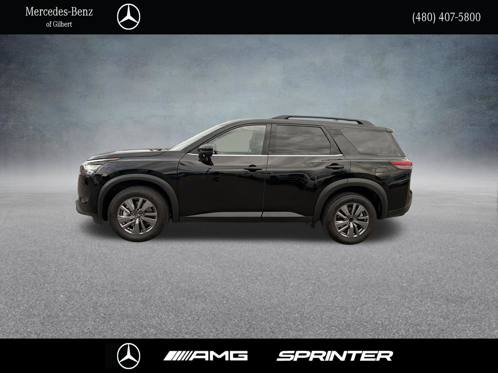 Used 2024 Nissan Pathfinder SV FWD image 3
