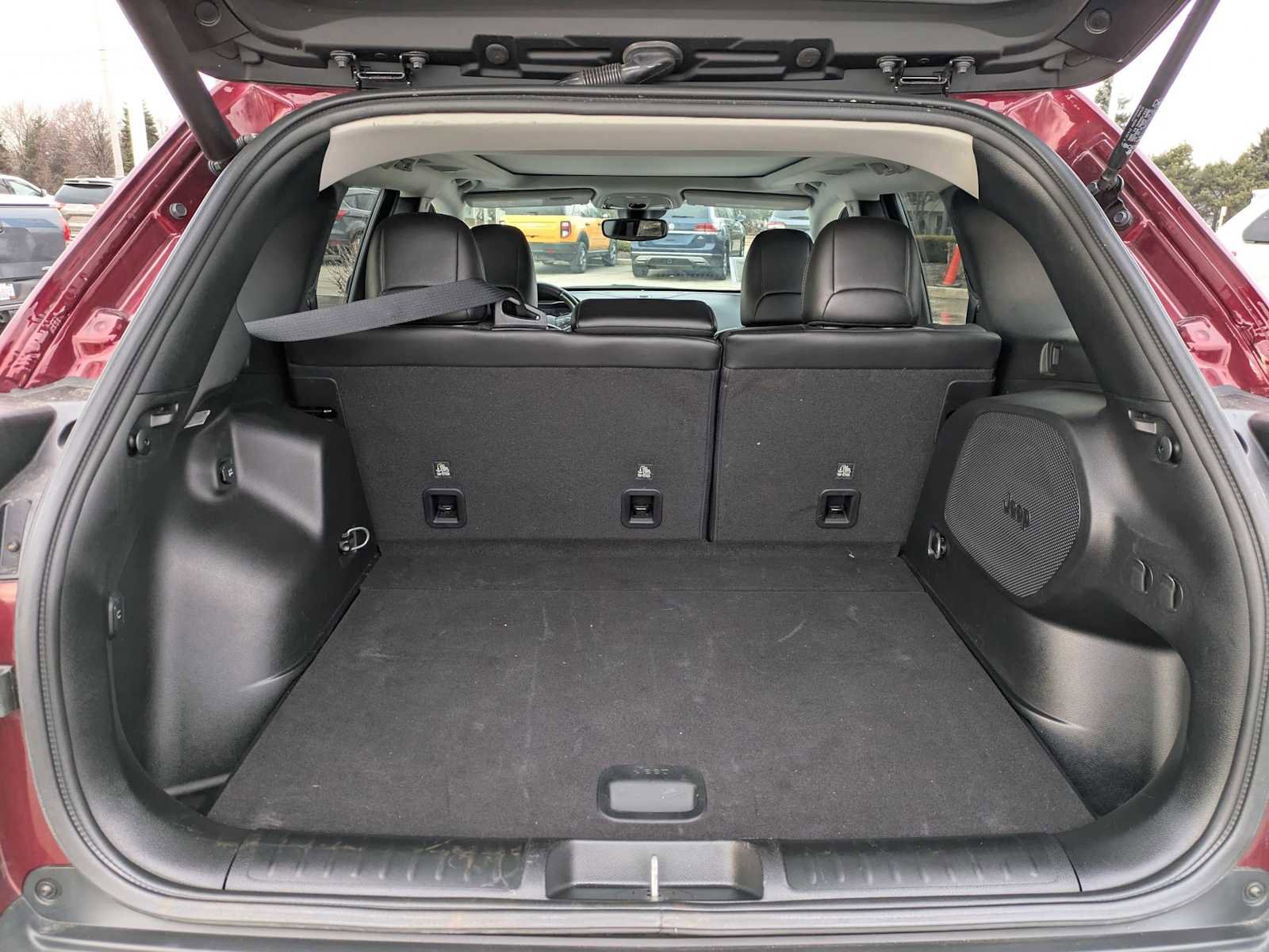 Used 2021 Jeep Cherokee Limited image 33