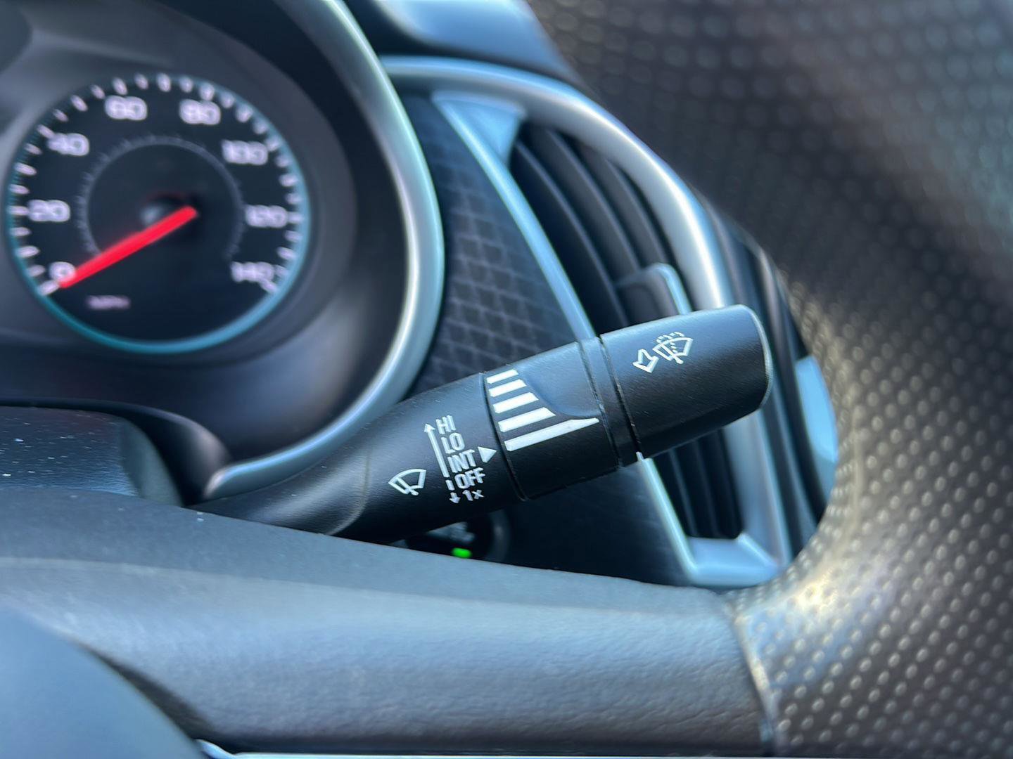 Used 2024 Chevrolet Malibu LT image 29