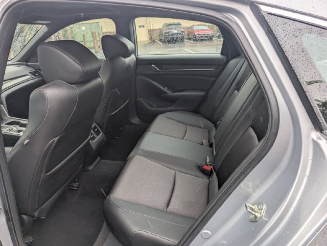 Used 2019 Honda Accord Sport image 9