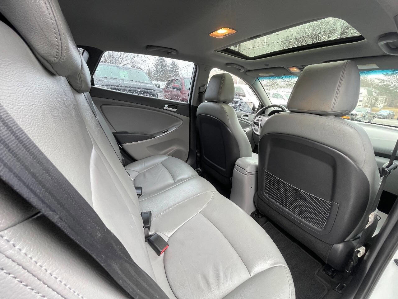 Used 2015 Hyundai Accent Sport w/ Option Group 04 image 27