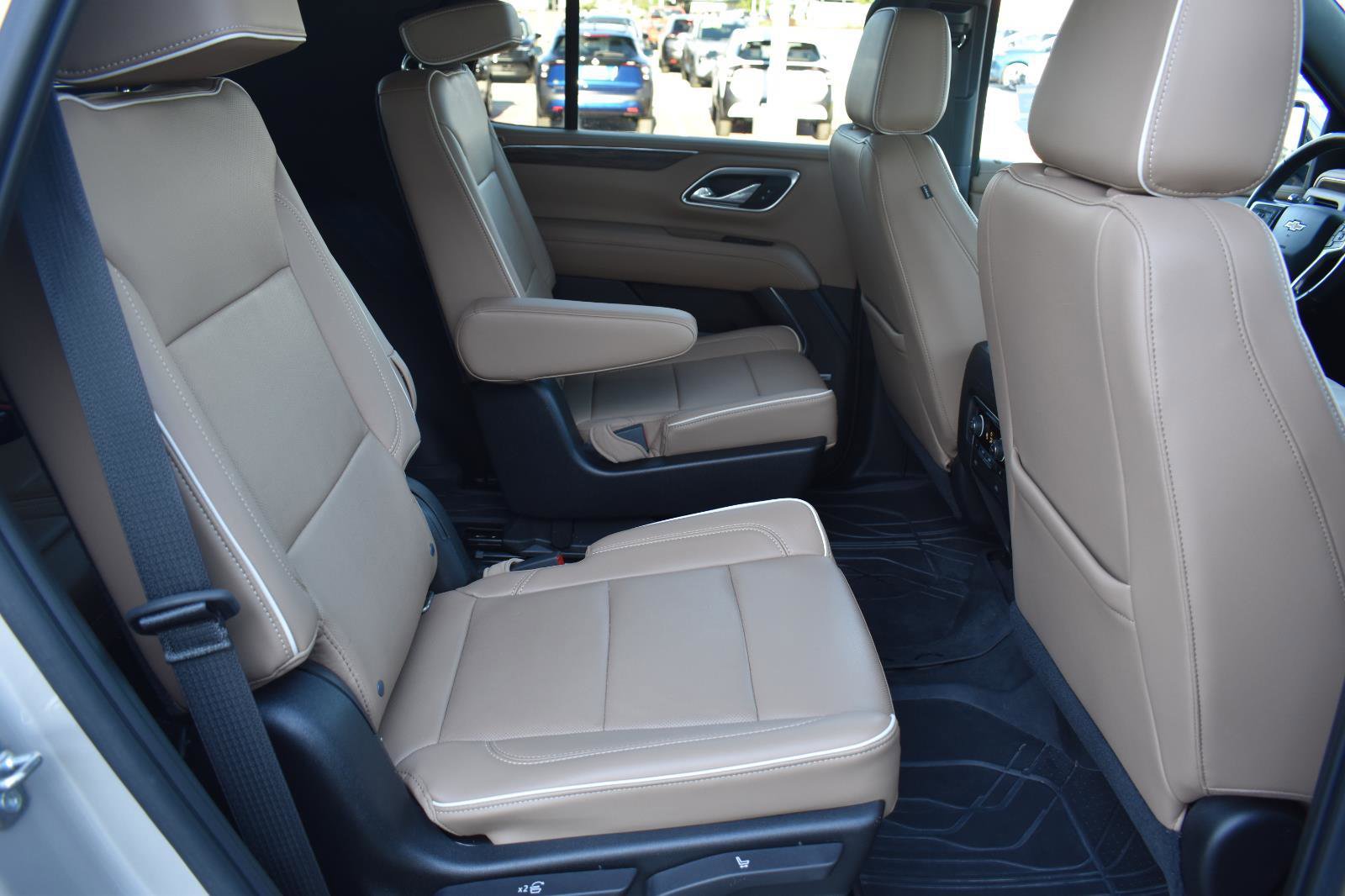 Used 2021 Chevrolet Tahoe Premier w/ Premium Package RWD image 68