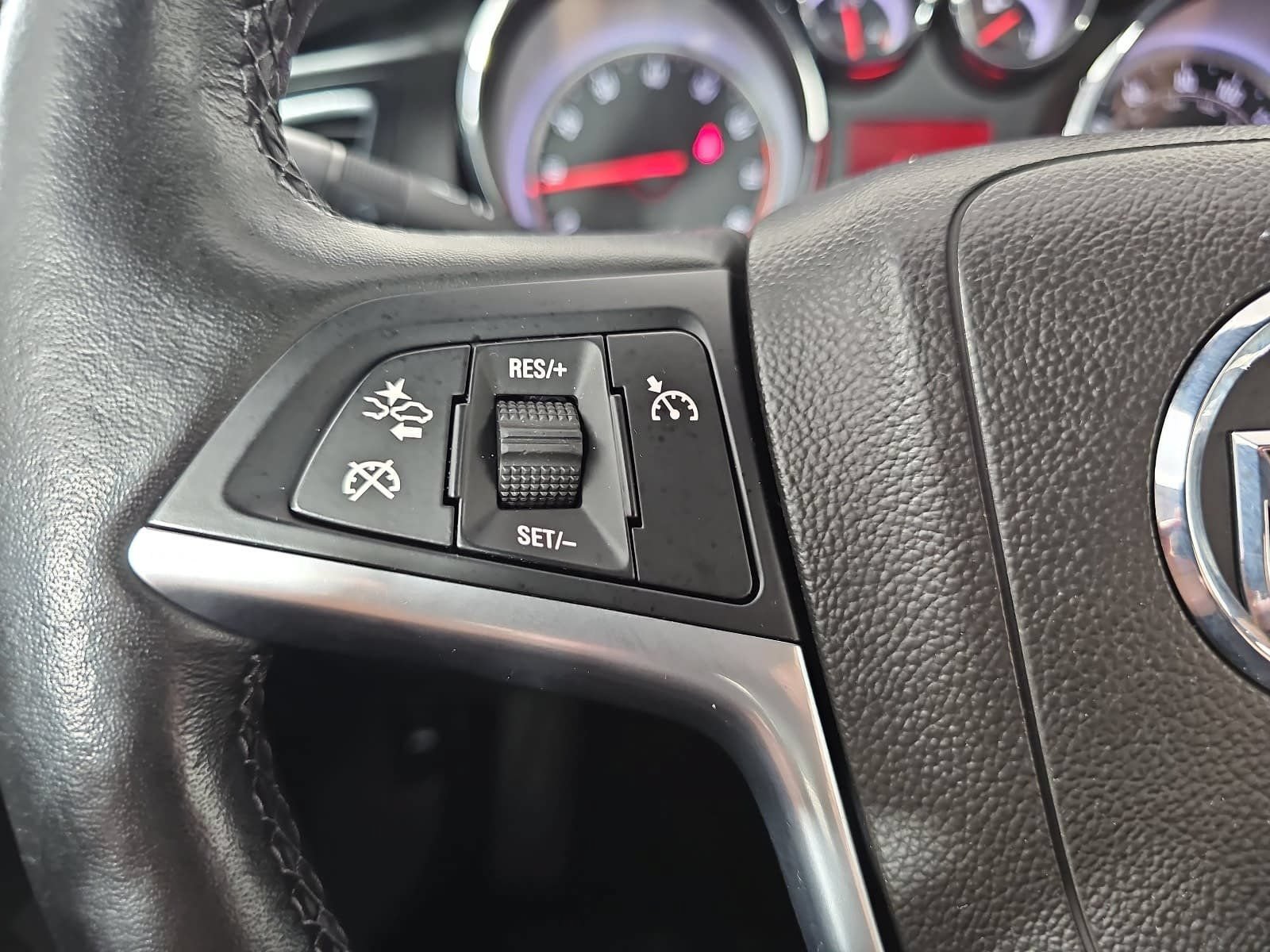 Used 2019 Buick Cascada Premium FWD image 16