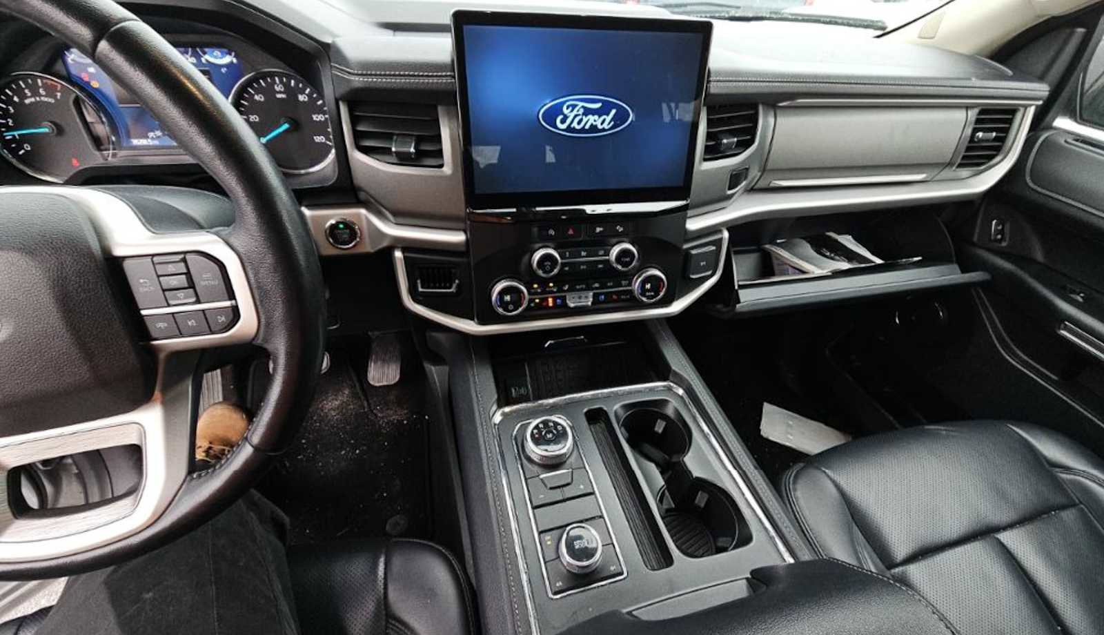 Used 2023 Ford Expedition Max XLT image 21