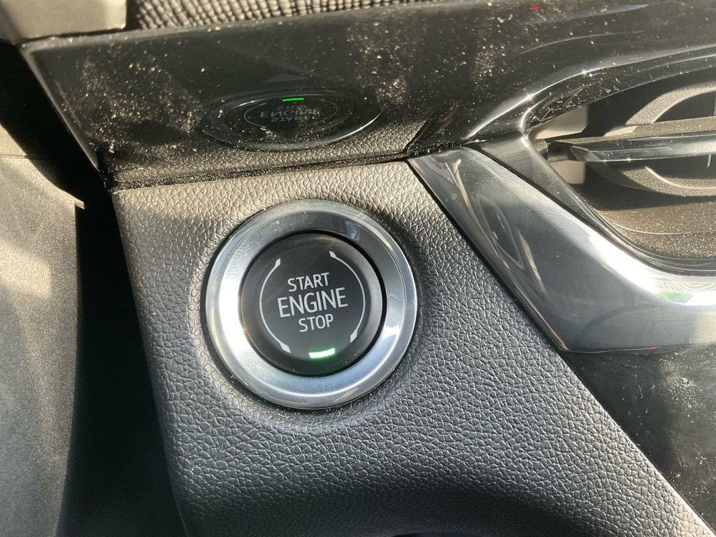 Used 2025 Buick Envista Sport Touring w/ Convenience I Package FWD image 27